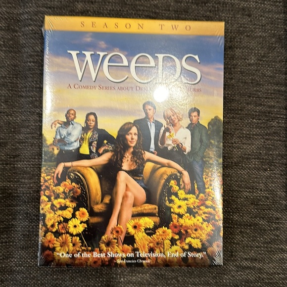 NEW UNOPENED - Weeds Seasons 1-4 DVDs - Picture 4 of 9